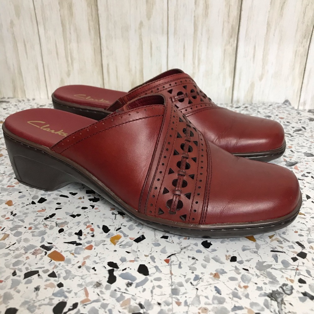 Red Leather Clarks Slides Size 8M